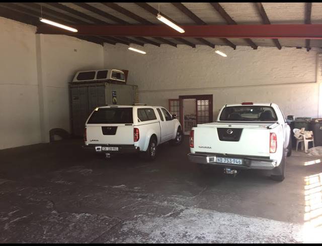 1,231M² FACTORY TO LET IN PAARDEN EILAND